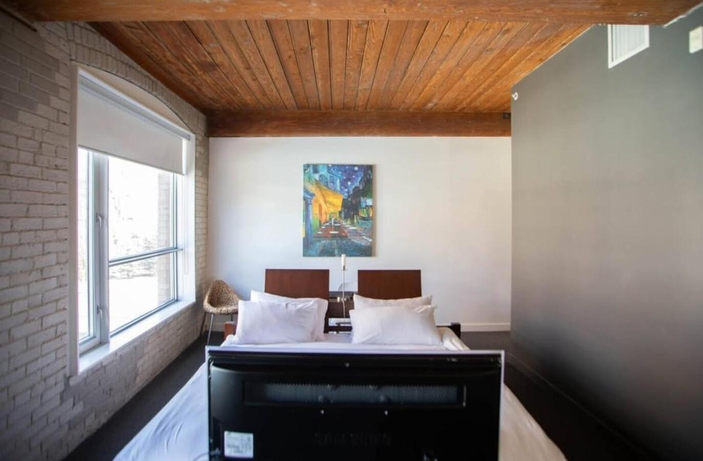 Hotel Ocho Toronto Kültér fotó